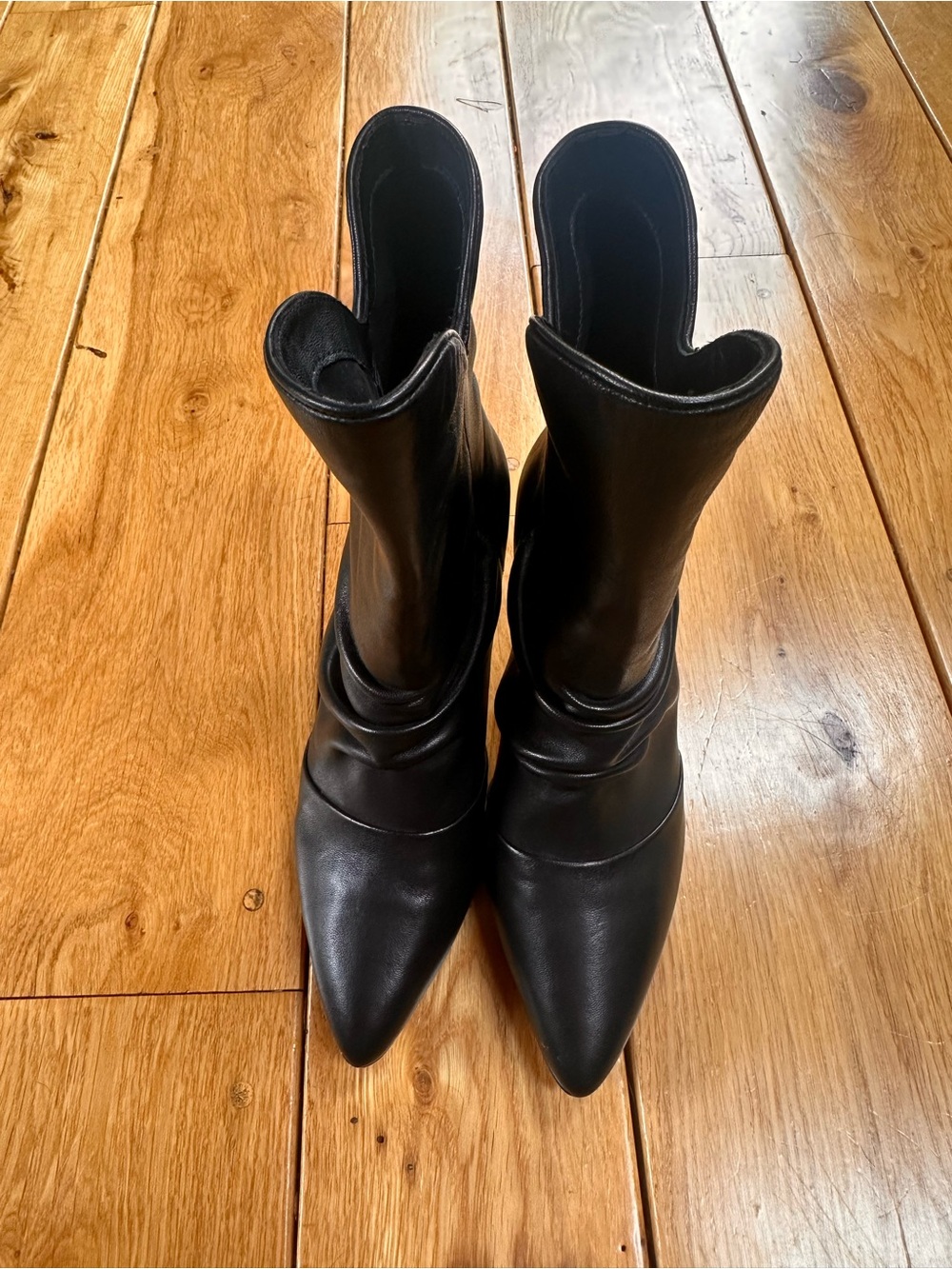 Vince Camuto Andrissa Leather Booties 9.5 Heeled Ankle Boots